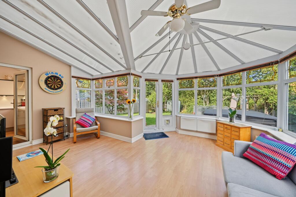 House in Huddersfield - View 4