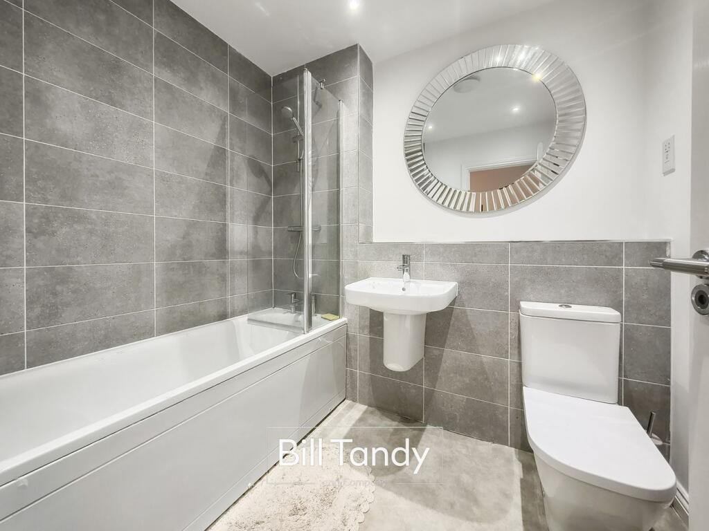 House in Lichfield, Nether Stowe - View 4
