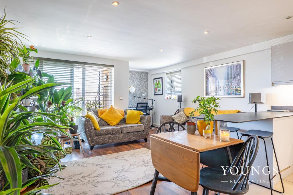 Apartment in Castle Point, Essex - More