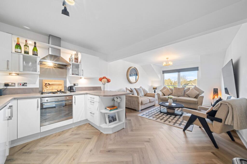 Apartment in Carmyle Avenue, Glasgow City - View 3
