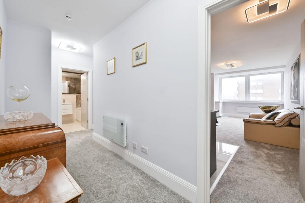 Apartment in London - View 4