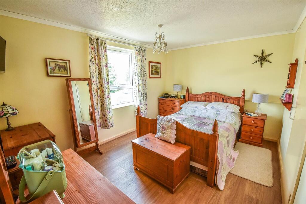 House in Stroud, Hinton - More