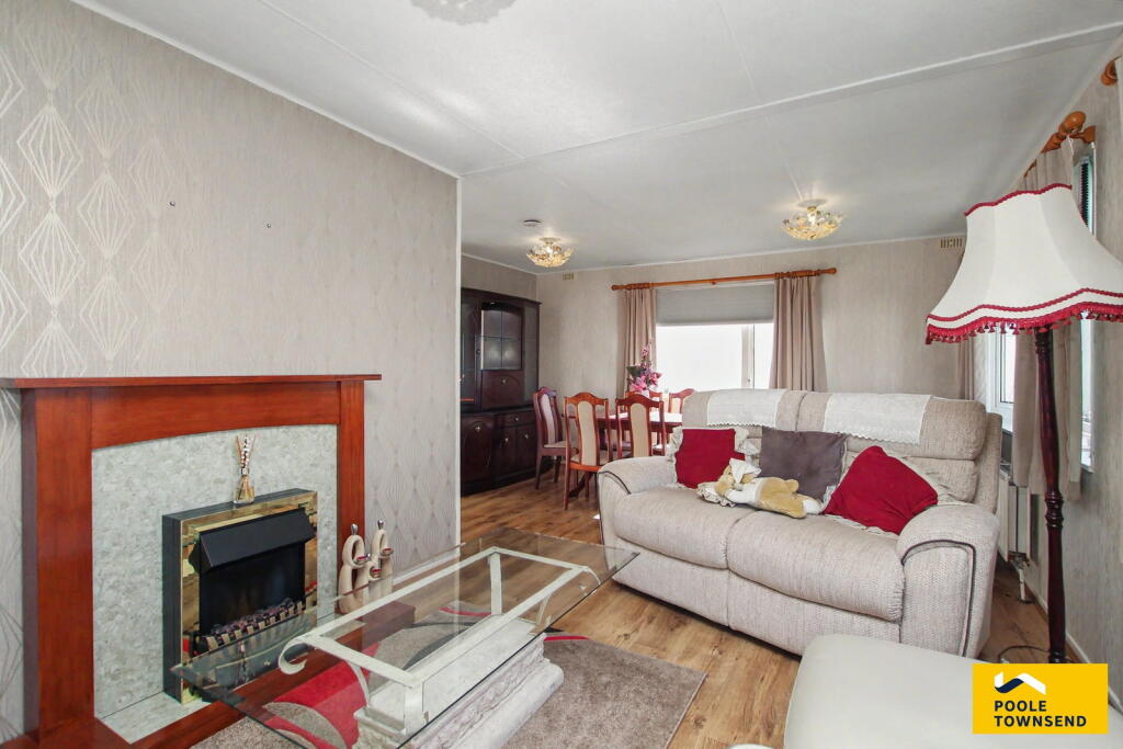 West Shore Park, Walney, Barrow-in-Furness, LA14 3YW photo 4