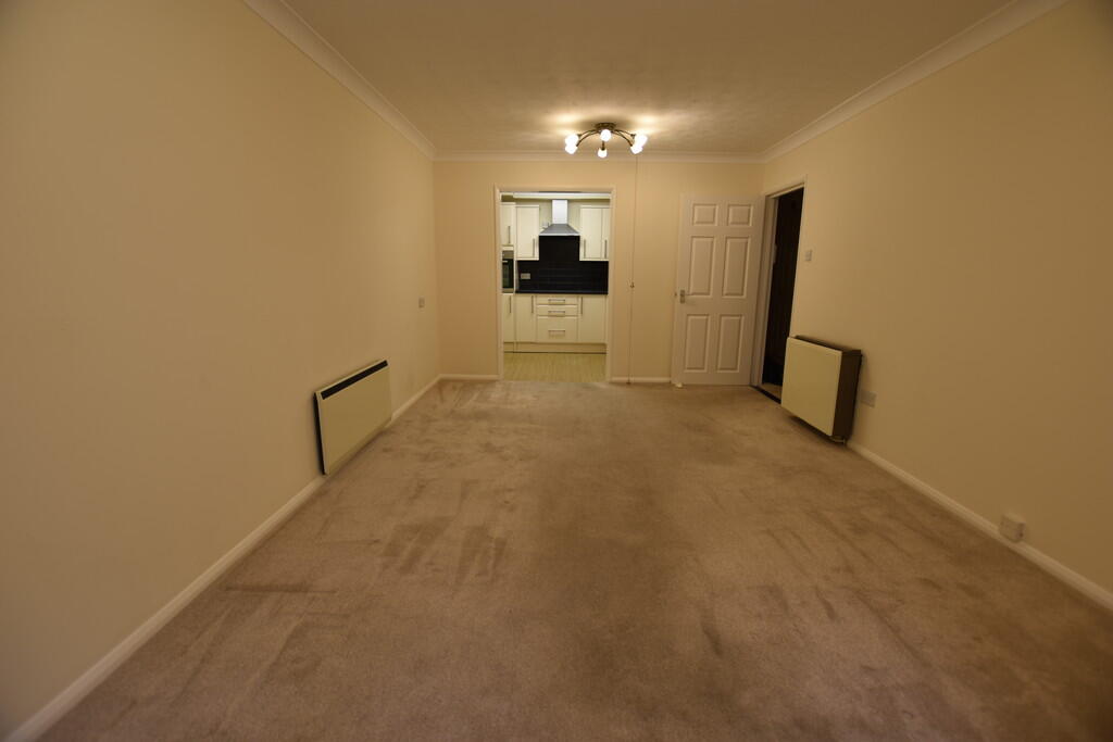 Apartment in Colchester, New Town - View 4