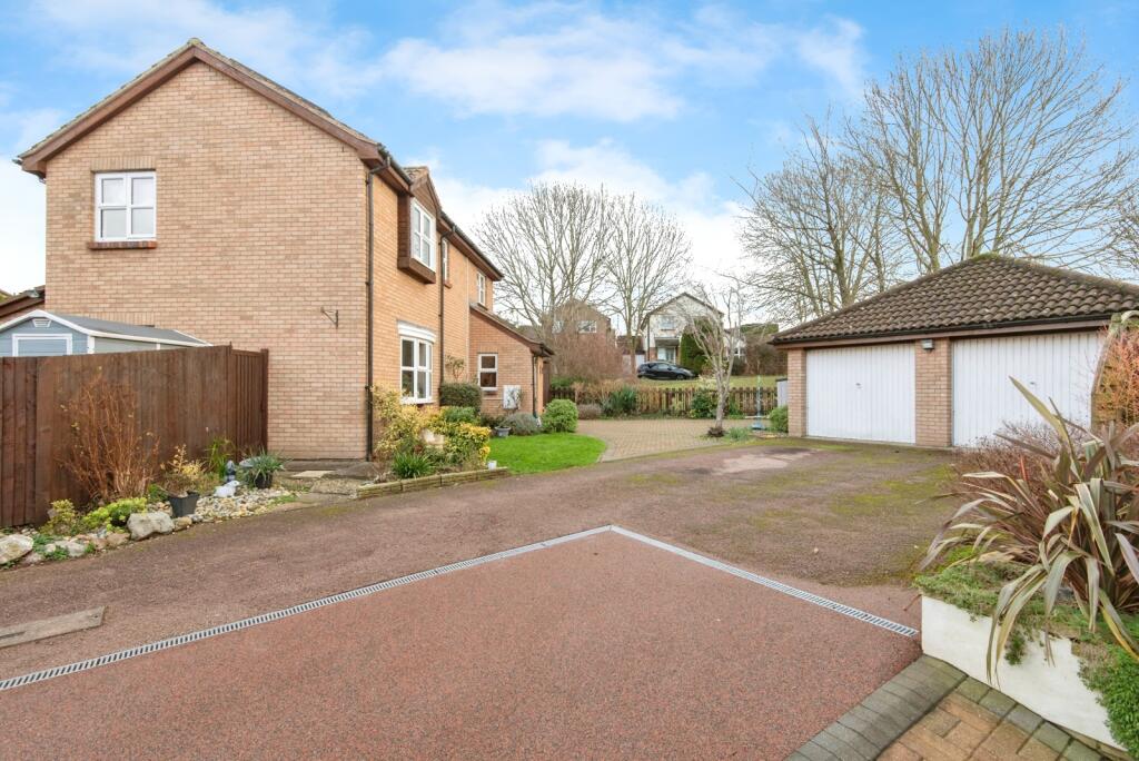 Main image of property: Sanderling Close, Letchworth Garden City, Hertfordshire, SG6