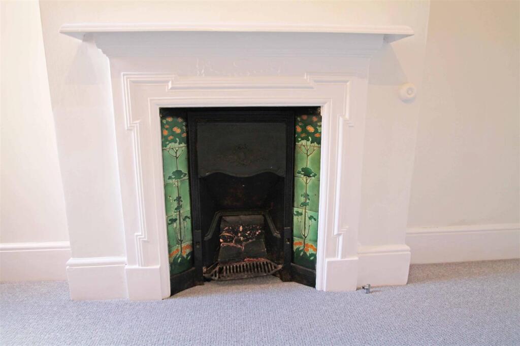 Apartment in Worthing, West Worthing - More