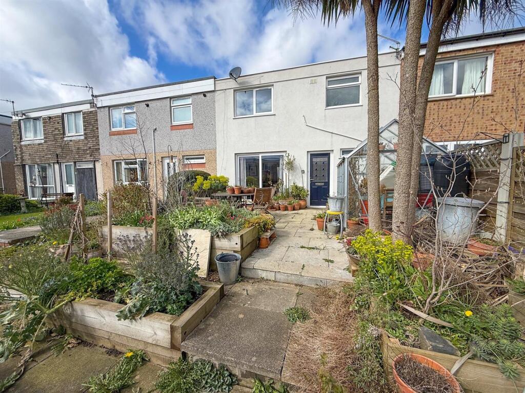 Main image of property: Woodbridge Vale, Kirkstall, Leeds, West Yorkshire.