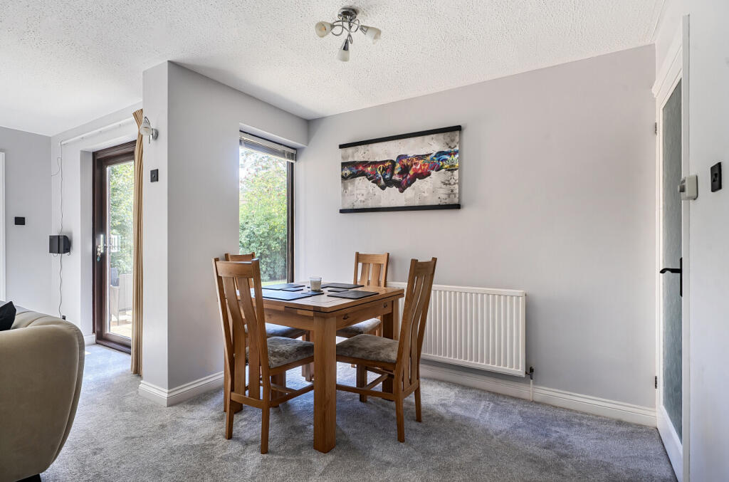 House in Reading, Lower Earley, Earley - View 5
