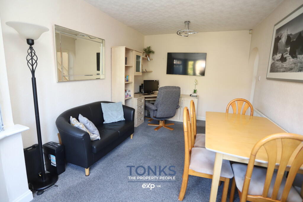 House in Birmingham, West Midlands - More