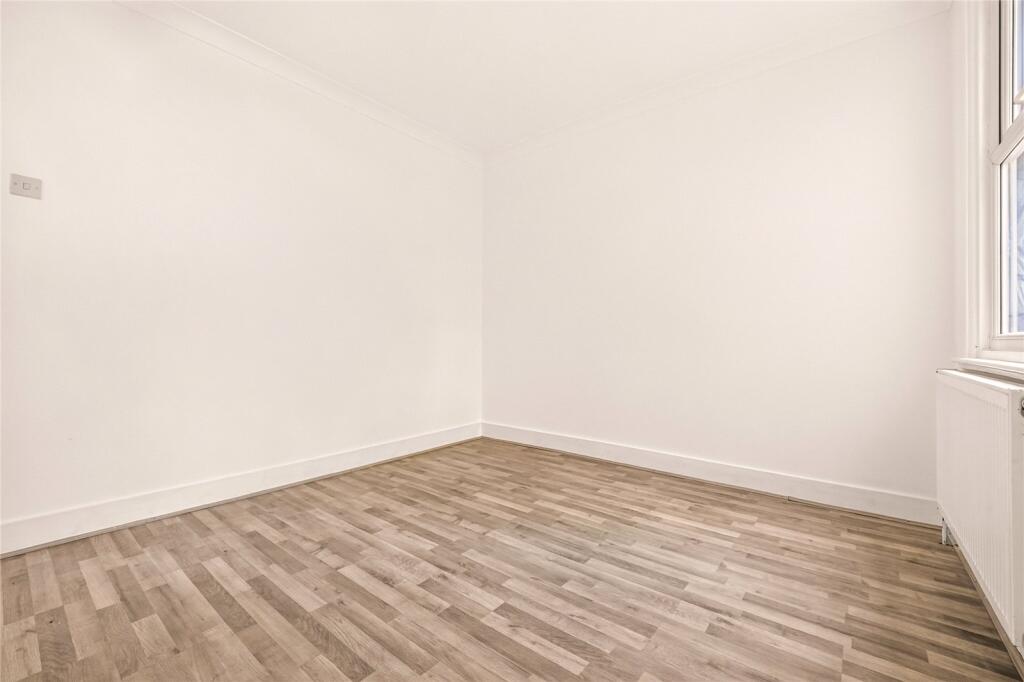 House in London - View 5