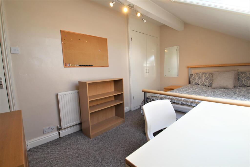 Main image of property: 10 Langdale Terrace, Headingley, Leeds, Yorkshire, LS6