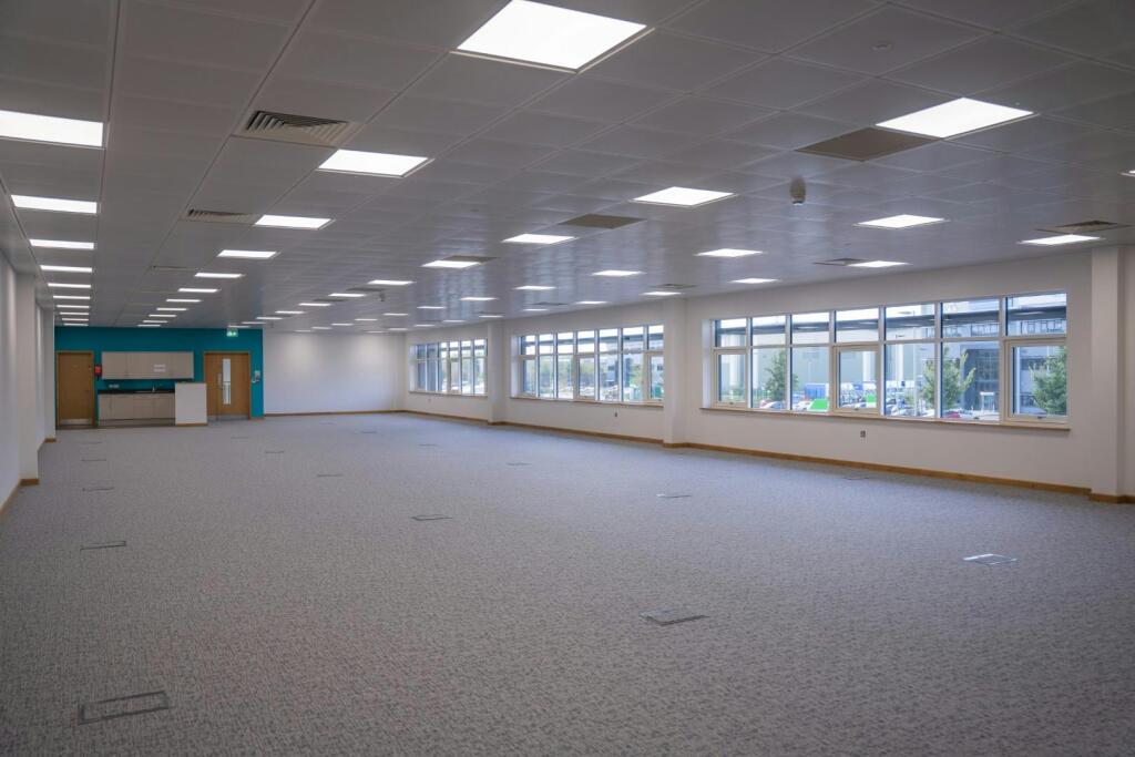 Tritax Unit 2 Symmetry Park Aston Clinton 281025 28.jpg