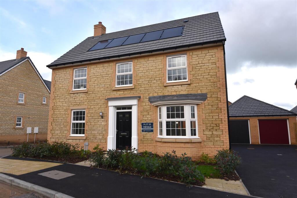 Main image of property: Common Mead Lane, Gillingham