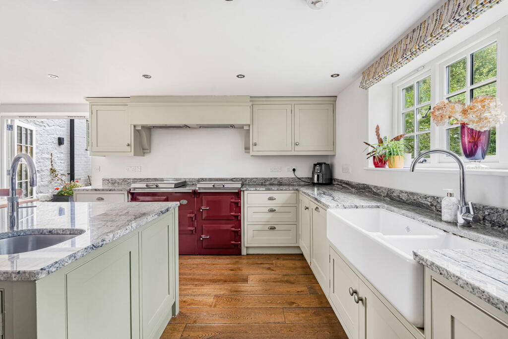 House in Horsham, Colgate - View 4