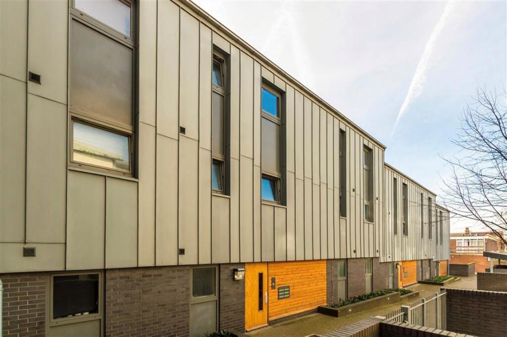 Main image of property: Wharncliffe Mews, Clapham