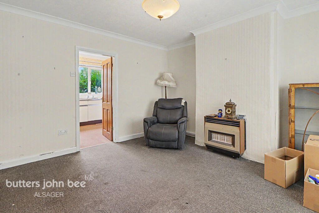 House in Stoke-on-Trent - View 4