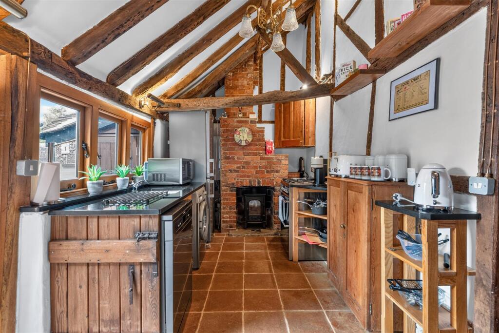 House in Crawley, West Green - View 5