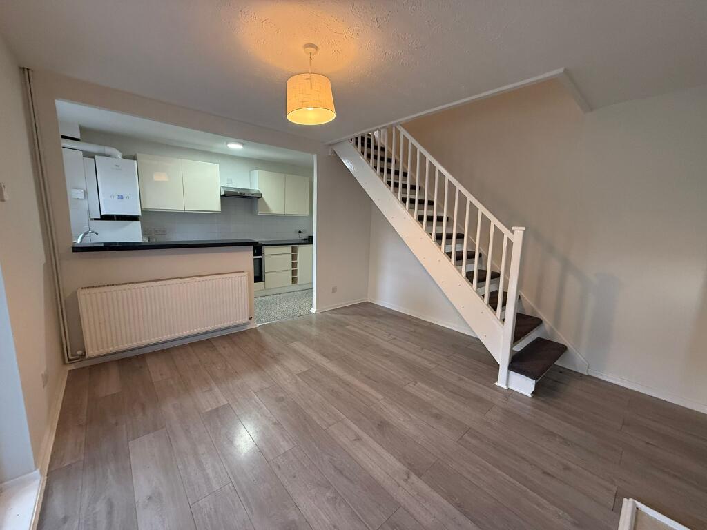 Main image of property: Glenfield Road, LUTON