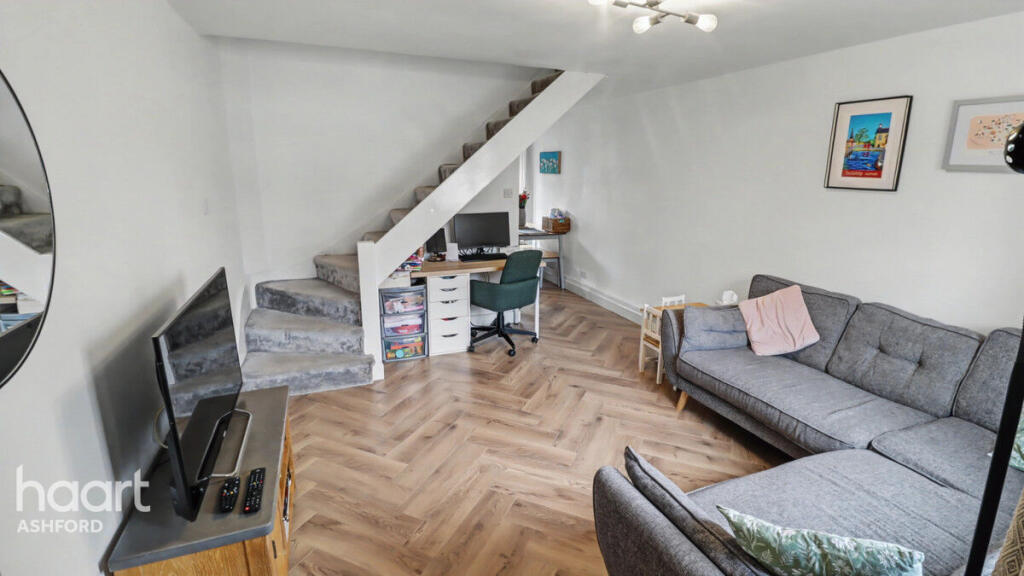 2-bed terraced on 20 Hill View, Ashford TN24 8QB, £270,000