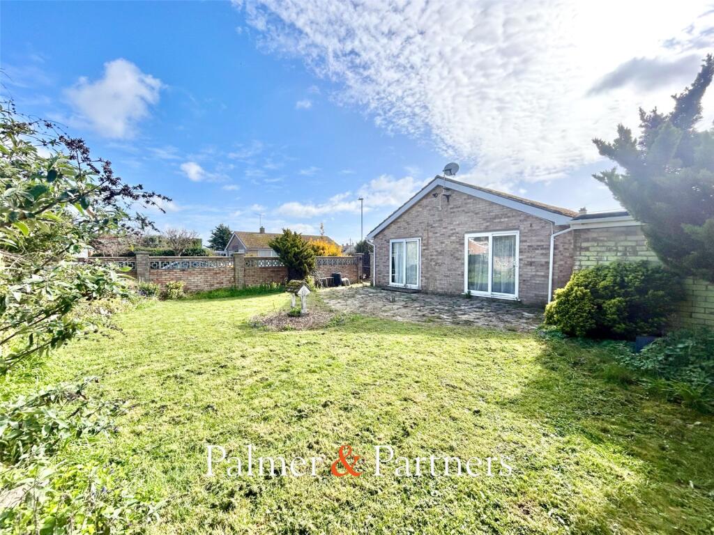 Clacton Road, St. Osyth, Clacton-on-Sea, Essex, CO16 photo 4