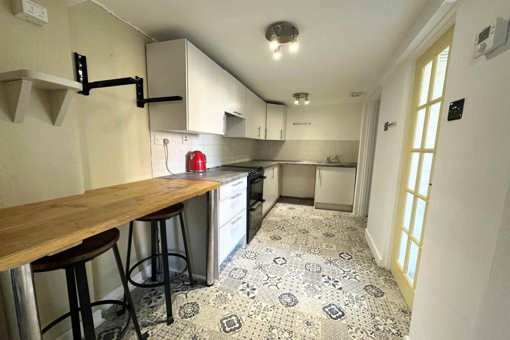 Apartment in Bournemouth - View 3