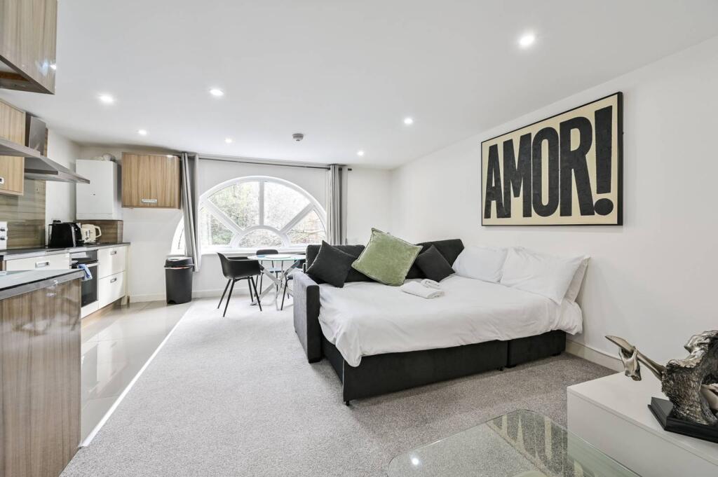 Main image of property: Middleton Drive, Rotherhithe, London, SE16