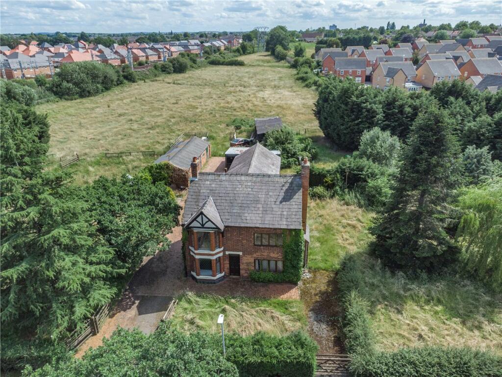 Main image of property: Maw Green Road, Coppenhall, Crewe, Cheshire, CW1