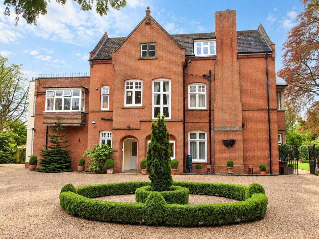 Main image of property: Newmarket Road, Norwich
