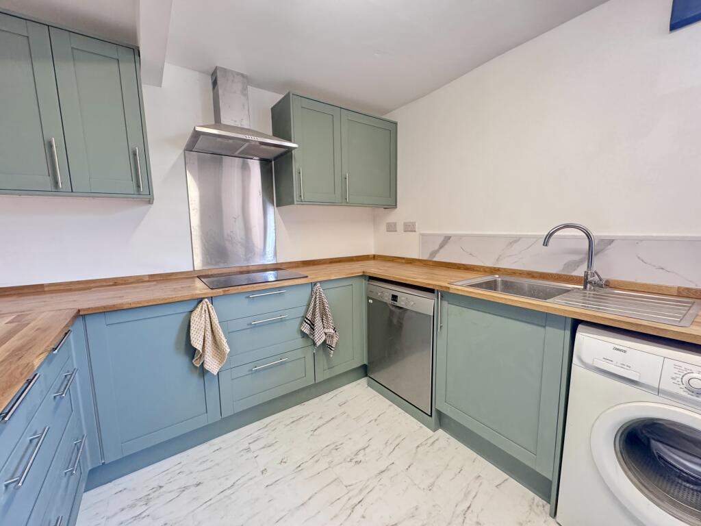Main image of property: Forest Court, Arboretum, NG1