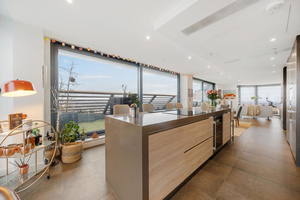 Main image of property: Chronicle Tower, 261b City Road. London EC1V