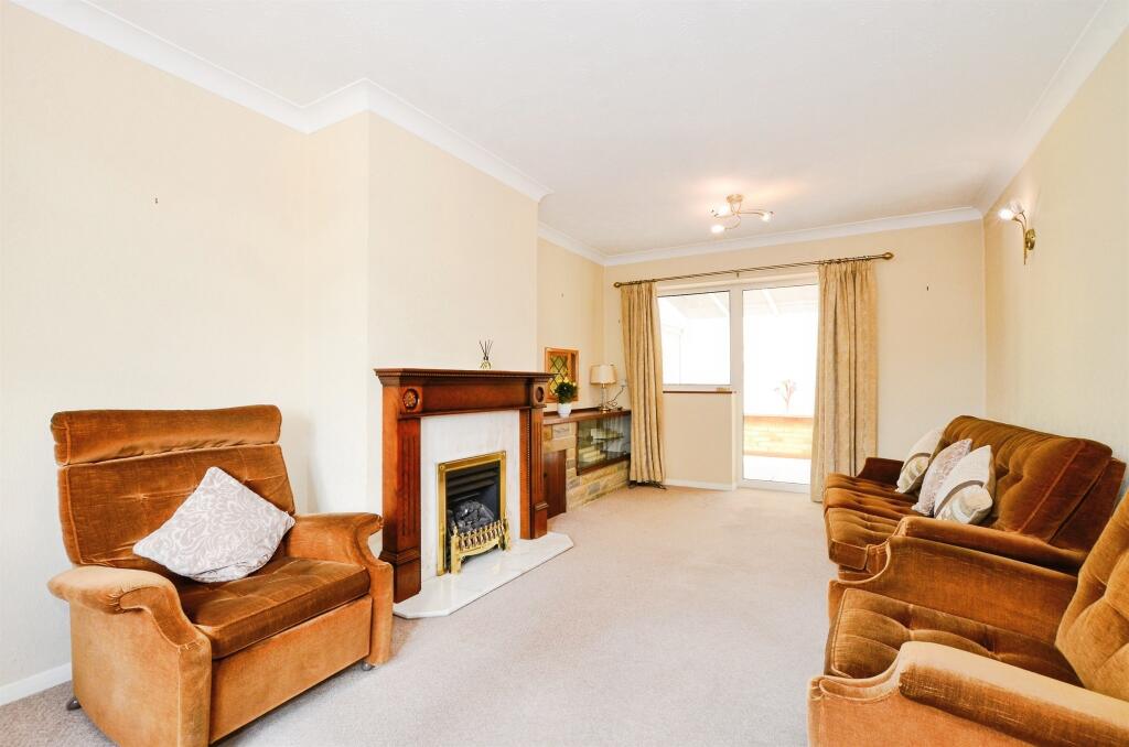 House in St Albans, Harpenden - View 2