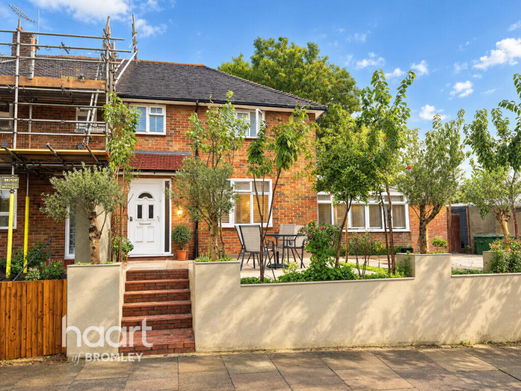 5-bed semi-detached on Mickleham Road, Bromley, £600,000