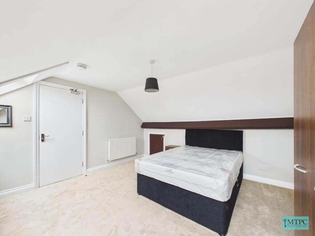 House in York - View 4