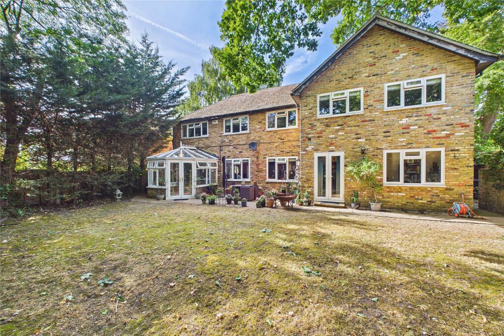 House in Surrey Heath, Windlesham - View 2