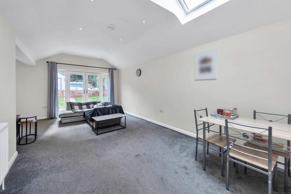 House in Stevenage - View 4