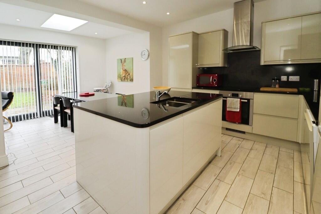 Stonefield Avenue, Lincoln photo 4