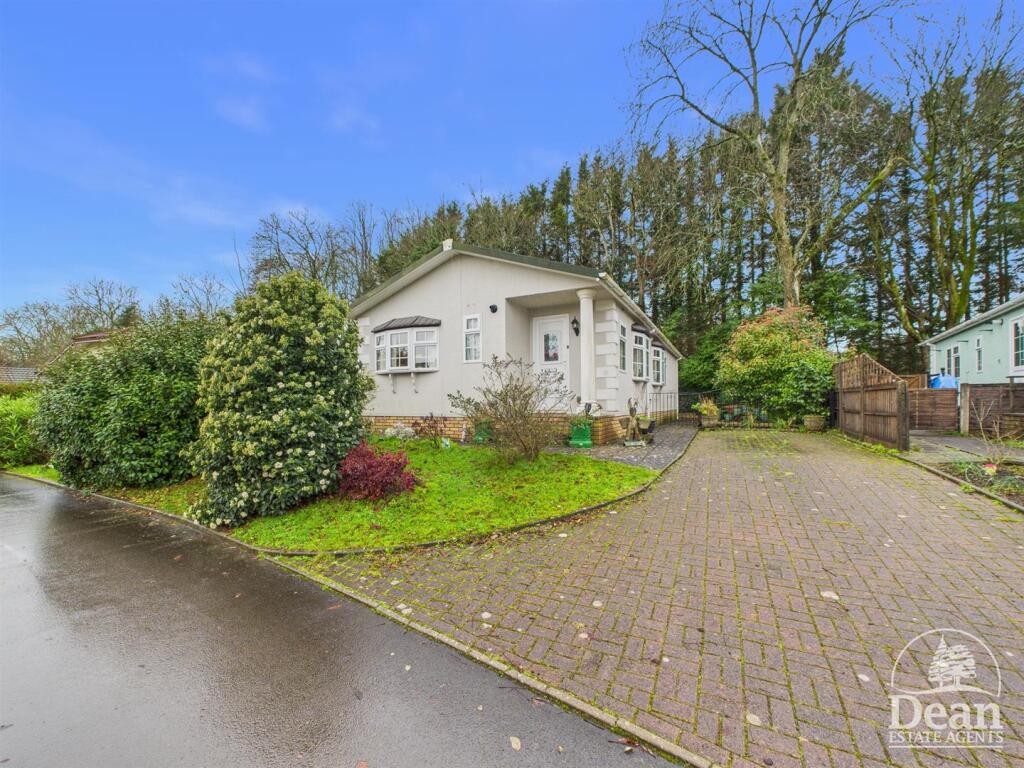 Main image of property: Clanna, Alvington, Lydney