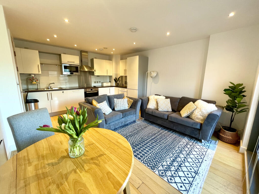 Main image of property: Central Quay North, Broad Quay, Bristol, Avon, BS1