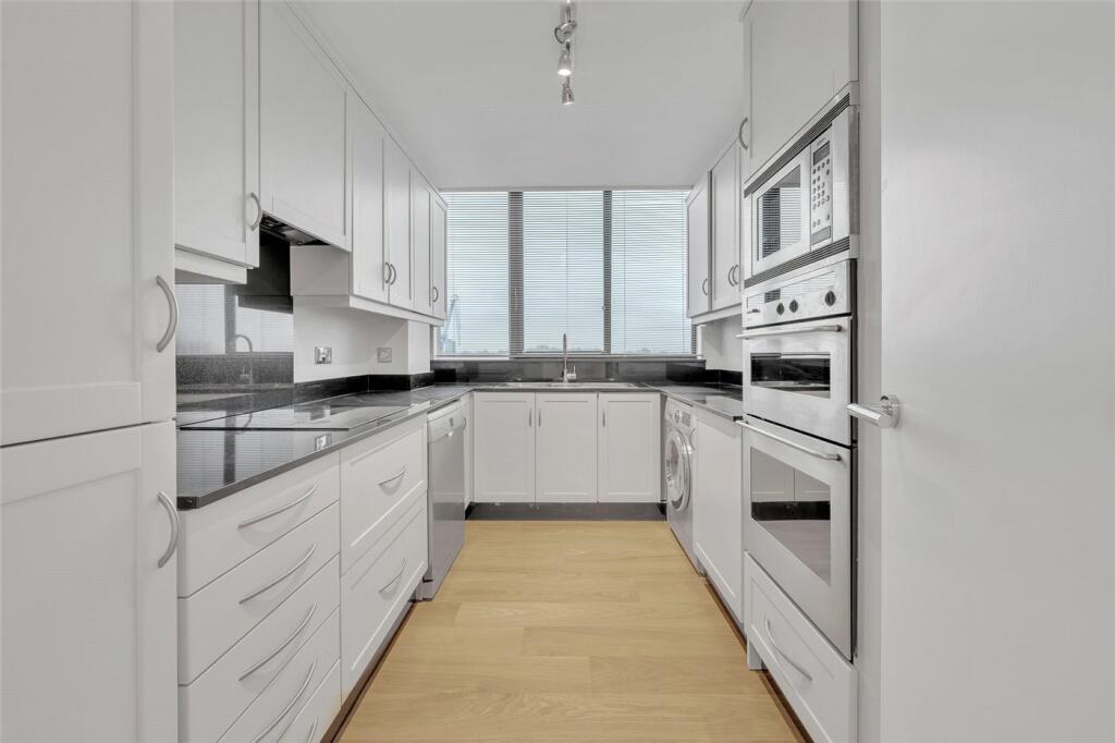 31 Birley Lodge, 63 Acacia Road, St John's Wood, London, NW8 photo 3