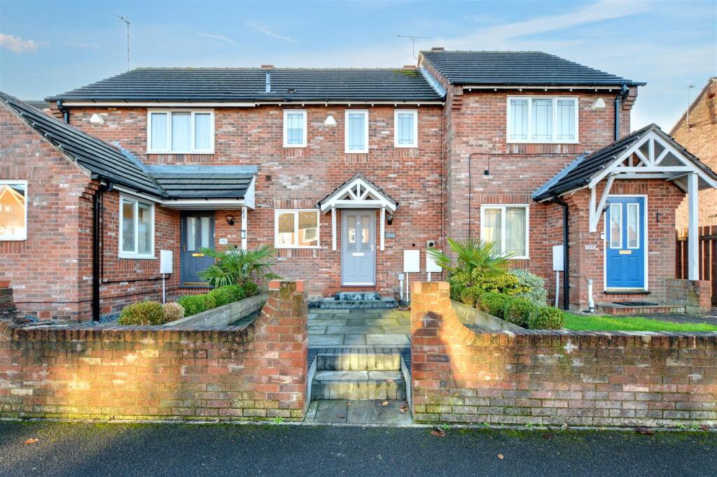 2-bed terraced on Central Avenue, Stapleford, Nottingham, £220,000