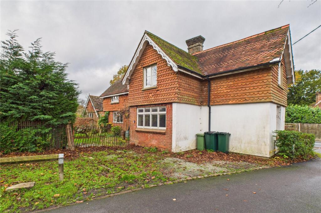 Rusper Road, Ifield, Crawley, West Sussex, RH11 photo 3