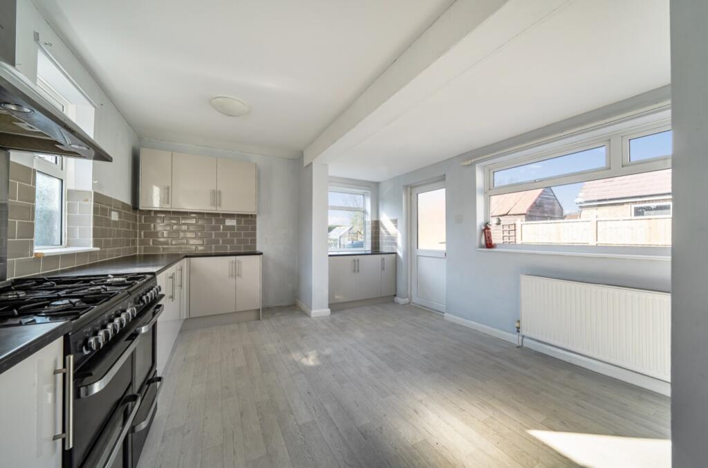 House in North Kesteven, Ruskington - More