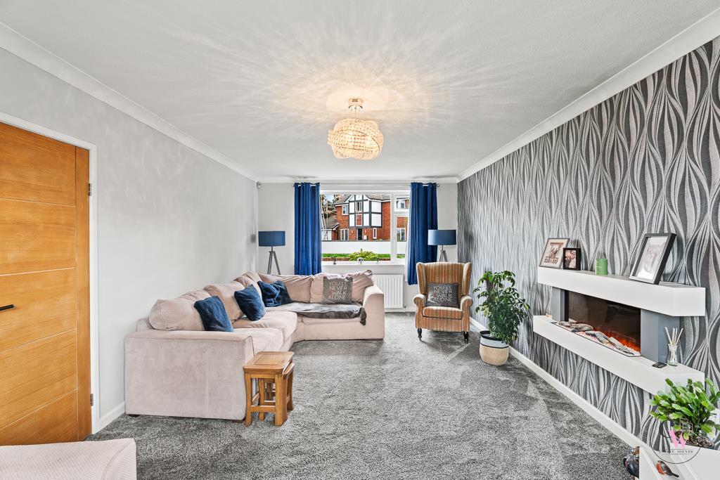 House in Winsford, Over - View 3
