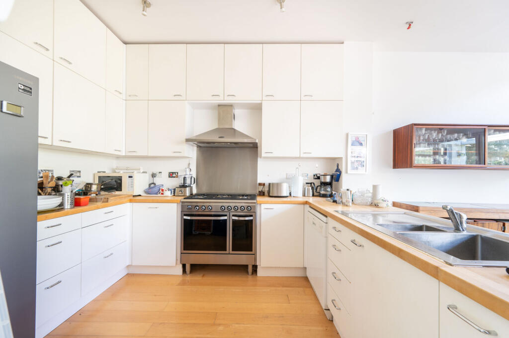 Apartment in London - View 4