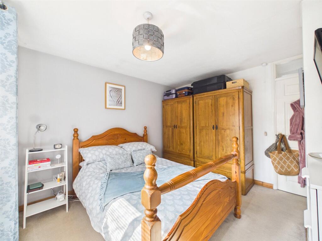 House in Worcester - More
