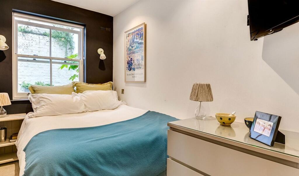 Apartment in London - View 5