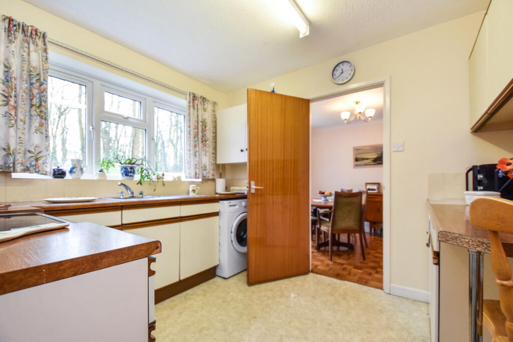 Sycamore Close, Willand, EX15 photo 4