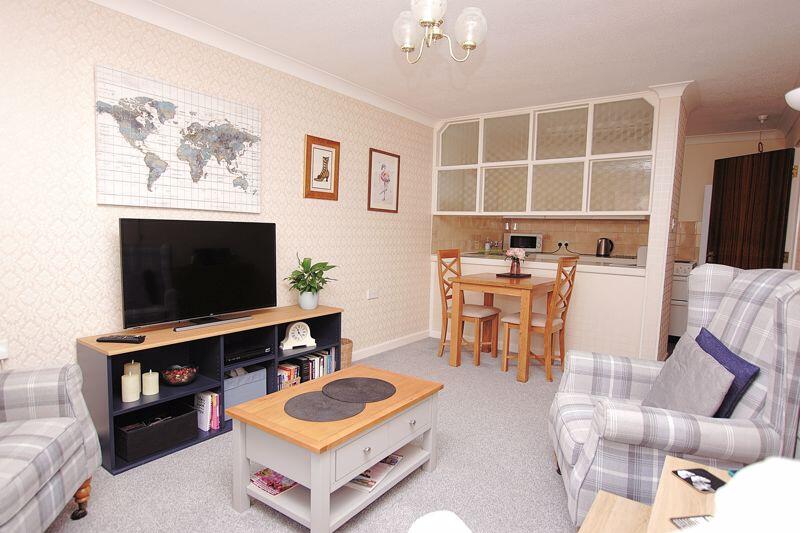 Apartment in Gosport, Lee-on-the-Solent - View 5