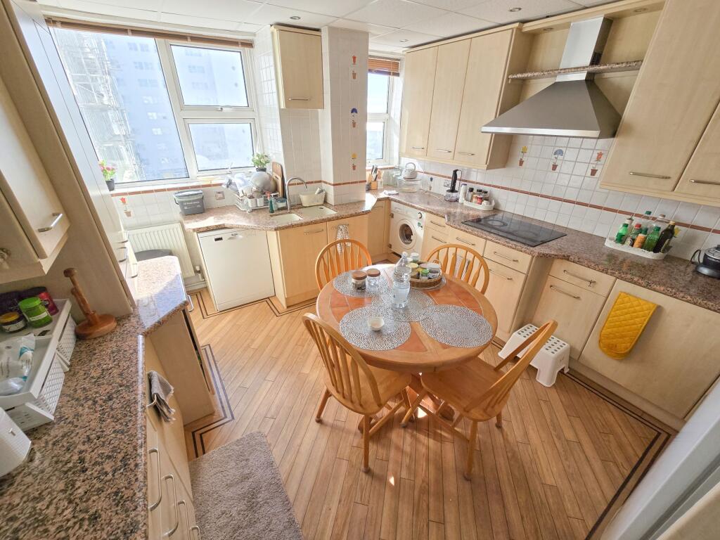 Apartment in Brighton - More