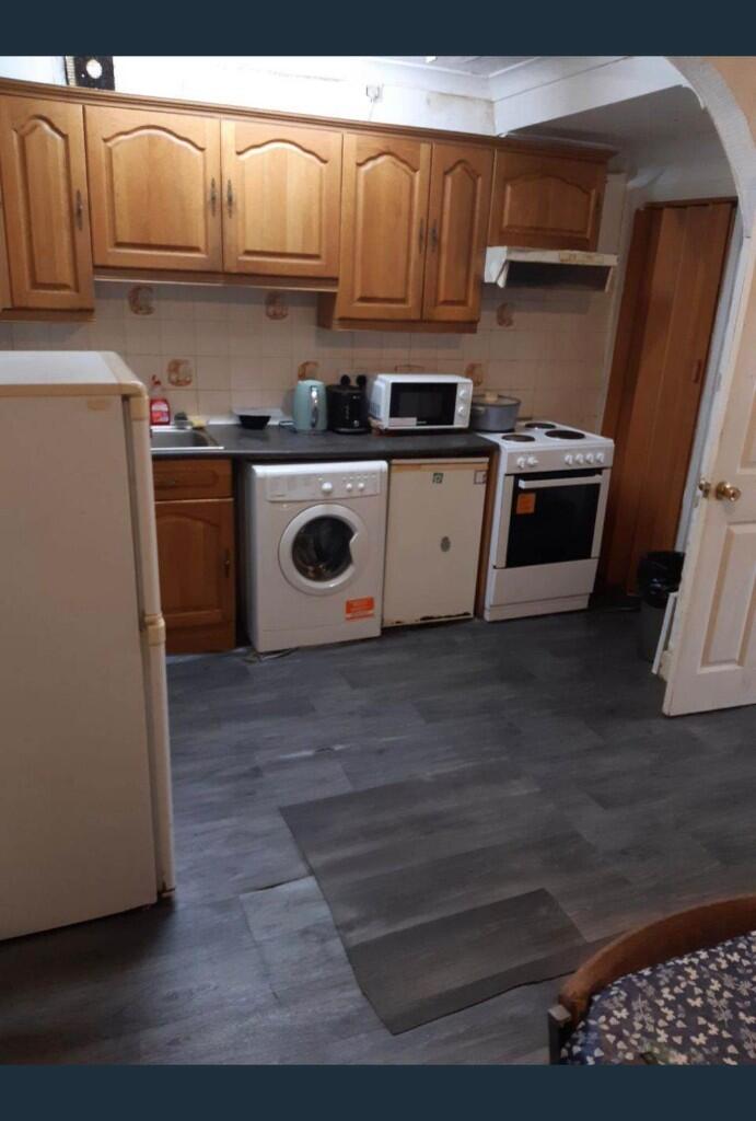 Whitburn Avenue, Birmingham, B42